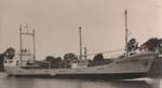 WERNER MEYBURG IMO 5387673 - 1968 in Kl.Königsförde am NOK ,das Schiff wurde 1965
um 11 Meter verlängert und hat ein Mittelmast bekommen nun 499 BRT. 854 To. 