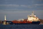 Der kleine Tanker Clipper Bourgogne IMO-Nummer:9309215 Flagge:Malta Länge:88.0m Breite:15.0m Baujahr:2007 Bauwerft:Rousse Shipyard,Rousse Bulgarien am 19.03.11 aufgenommen auf der Elbe bei Lühe: