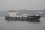 Der Tanker Chantaco IMO-Nummer:9333802 Flagge:Frakreich Länge:143.0m Breite:23.0m beim einlaufen in den Hamburger Hafen aufgenommen am 29.10.09 vom Yachthafen Finkenwerder.