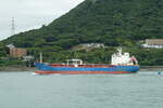 Chemikalien / Weißöl Tankschiffe  CS CRANE  der Central Stream Shipping, im 18.08.2021, Kammon-straße.