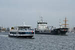 Seite an Seite sind hier das Fahrgastschiff HANSA (ENI: 4802860) und das Tankschiff FOX LUNA (IMO: 9390458) zu sehen.