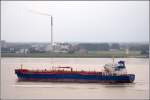 Der 2004 gebaute l- und Chemikalien-Doppelhllentanker HANS SCHOLL (IMO 9247508) am 28.08.2008 Weser aufwrts fahrend. Das Schiff ist 168 m lang, 31 m breit und hat eine GT von 25400. Heimathafen ist Monrovia in Liberia.