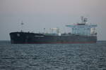 Die 250 Meter lange Minerva Olypia auf dem Seeweg von Teesport nach Rostock beim Einlaufen am Morgen des 02.06.2024 um 04.29 Uhr in Warnemünde.