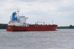 Der Tanker Pamir IMO-Nummer:9276028 Flagge:Malta Lnge:184.0m Breite:32.0m auslaufend aus dem Hamburger Hafen am 27.08.09