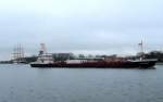 Tanker MS SÜLLBERG, IMO 9110114 kommt von See und macht am Skandinavienkai in Travemünde fest.