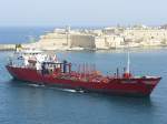 Tanker Santa Maria in die Hafen von Valletta, Malta 27-08-2007