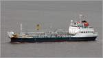 Die 2008 gebaute SULPHUR GENESIS (IMO 9511789) fährt am 31.10.2017 Höhe Bremerhaven weseraufwärts. Dieser Chemikalientanker ist 95 m lang, 14,5 m breit, hat eine GT/BRZ von 3.235 und eine DWT von 4.451 t. Heimathafen ist Valletta (Malta).