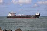 Rotterdam Maasvlakte am 5.10.203: Der Tanker Scott Spirit mit Heimathafen Nassau erreicht hier um 15.15 Uhr die Waal Mündung.
