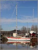 Die THETIS II liegt am 06.03.2013 im Hafen von Varel.