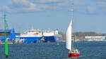 Segelboot MALIN HEAD am 02.2022 in Lübeck-Travemünde in Höhe Skandinavienkai