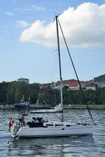 Das Segelboot CHICA ist hier bei der Ankunft im Sassnitzer Stadthafen zu sehen. (August 2023)