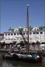 Die DE DRIE GEBROEDERS hat im Museumshafen Bsum festgemacht. 13.08.2010