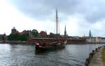 OLDTIMER DE ALBERTHA, MMSI 245923000, läuft in den Lübecker Hansahafen ein...