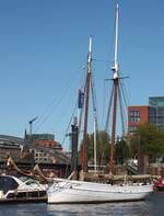 2-Master ELBE; Datum: 10.06.2015; Aufnahmeort: Elbe/Hafen Hamburg, Deutschland.