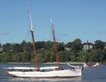 2-Master ELBE (MMSI 211407690); Datum: 25.09.2026; Aufnahmeort: Elbe/Hafen Hamburg, Deutschland.
