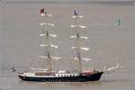 Die Brigg MERCEDES (IMO 5156658) hat eine interessante Geschichte. Der 42 m lange und 7,60 m breite Rumpf stammt von dem 1958 gebauten Fischereifahrzeug FD 75. In den Jahren 2003 bis 2005 wurde die FD 75 vllig entkernt und als Segelschiff neu aufgebaut. Die unter niederlndischer Flagge fahrende MERCEDES, Heimathafen Amsterdam, wird fr Tages- und Abendfahrten sowie Empfnge mit bis zu 130 Gsten genutzt. Auf dem Foto ist sie am 30.06.2007 auf der Weser bei Bremerhaven zu sehen. Auch bei der Ltten Sail Ende August 2008 wird sie wieder in Bremerhaven zu sehen sein.