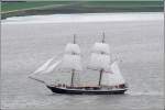 Die niederlndische Brigg MORGENSTER wurde im Mai 2008 fertiggestellt. Sie ist 46,90 m lang, 6,60 m breit, hat einen Tiefgang von 2,40 m und eine Segelflche von 550 m. Hier ist sie am 28.08.2008 whrend der Ltten Sail unter Segeln auf der Weser unterwegs.