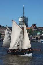 2-Master HF.294 - PR�SIDENT FREIHERR VON MALTZAHN; Datum: 10.05.2015; Aufnahmeort: Elbe/Hafen Hamburg, Deutschland.