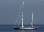 Die 1997 gebaute SURAMA lag über Nacht vor der Nordostküste Bornholms. Sie ist 40 m lang und 8,8 m breit. Die Segelfläche beträgt 851 m². Neben 6-8 Passagieren finden 6 Besatzungsmitglieder Platz. Sie fährt unter der Flage der Cayman Islands.