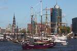 2-Master TWISTER (ENI 02606424); Datum: 10.05.2015; Aufnahmeort: Elbe/Hafen Hamburg, Deutschland.