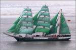Die ALEXANDER VON HUMBOLDT (die alte ALEX von 1906) unter vollen Segeln. Sie begleitete die neue ALEXANDER VON HUMBOLDT II am 23.09.2011 nach der Rckkehr von deren Erprobungsfahrt in der Nordsee in die Weser und den Neuen Hafen von Bremerhaven. Der Eigner sucht fr die alte ALEX einen Kufer.