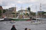 Hamburg am 13.05.2012 zum Hafenfest liegt die  Alexander von Humboldt an den Landungsbrcken fr sich Tausenden zu Besuch