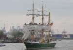 Die Alexander von Humboldt II, ein Dreimastsegler bei der Geburtstagsparade in Hamburg am 09.05.2013.