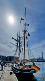 Das Segelschiff ALBATROS C (MMSI: 211302570) wurde 1942 in Dänemark gebaut und ist hier Anfang Mai 2023 in Wismar zu sehen.