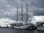 Segelschulschiff Dar Pomorza, Heimathafen Gdingen, erbaut 1909, heute Museumschiff im Hafen von Gdingen (02.08.2021)