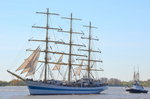 Die Mir IMO-Nummer:8501701 Flagge:Russland Länge:109.0m Breite:14.0m Baujahr:1987 Bauwerft:Stocznia Gdansk Shipbuilding,Danzig Polen aufgenommen bei der Einlaufparade zum 827.