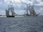  Jantje  vs  Lissy . Die Groherzogin Elisabeth ist das Ausbildungsschiff der Seefahrtschule Elsfleth.
Vor Bremerhaven, 29.08.2010.