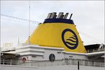 Die Schornsteinmarke der Plantours & Partner GmbH ist hier am Kreuzfahrtschiff HAMBURG (IMO 9138329) zu sehen. Bremerhaven, 30.09.2016.