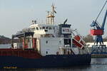 KLARIKA (IMO 9342164) am 9.4.2023 im NOK Höhe Hafen Rendsburg, Aufbau mit Schornsteinmarke „Hansa Shipping ,Tallinn, Estland“ /  Ex-Namen: EMSCARRIER (2007-2014)+ (2016-2018)  , ALINE