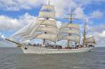 Das Segelschulschiff  Gorch Fock  am 25.08.2010 einlaufend Bremerhaven (Sail 2010).