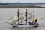 Die 1976 gebaute GUAYAS ist das Segelschulschiff der Marine Ecuadors. Die Bark ist 78,4 m lang, 10,7 m breit und hat einen Tiefgang von 4,5 m. Die Segelflche betrgt 1.611 m. Die Besatzung besteht aus 235 Personen, davon 80 Kadetten. Heimathafen ist Guayaquil (Ecuador). Hier ist sie am 12.08.2015 whrend der Einlaufparade der Sail 2015 Bremerhaven zu sehen.