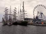 Hanse Sail Rostock 2010, noch verschlafen liegen die Schiffe im Stadthafen bevor das Bordleben beginnt und die Schiffe gemeinsam zur Ausfahrt starten