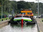 GMS  ANTON  (05106990 , 85 x 9,50m) am 02.10.2020 bei der Einfahrt in die  SCHLEUSE VENHAUS / Dortmund-Ems-Kanal zu Tal.