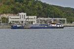 GMS RIANDO, ENI 02309939, BJ 1957, L 50 m, B 6,63 m, 516 t, gesehen beim verlassen der Schleuse Lanaye, wo es nach rechts abbiegt und dem Canal Albert seine fahrt in N�rdlicher Richtung fortsetzt.