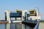 Blick auf das neue Schiffshebewerk Niederfinow / Oder-Havel-Kanal vom Oberen Vorhafen am 08.09.2023.