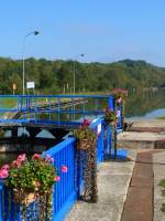 Rhein-Marne Kanal, Schleuse Rchicourt, 16m Hhenunterschied, Blick nach Osten, Richtung Strasbourg, 01.10.2011  