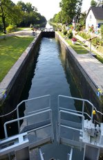 Rhein-Rhone-Kanal, Blick in die Schleusenkammer bei Boofzheim, Sept.2016