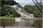 Mit dem Schrgaufzug von Arzviller am Rhein-Marne-Kanal werden fast 45 Hhenmeter berwunden. Auf diesem Bild ist der Trog, in den die Schiffe einfahren, am Oberwasser. 13.08.2008