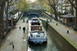 Ein Schiff auf der Fahrt von Süd nach Nord in einer Schleuse des Canal St-Martin mitten in Paris.
(13.11.2008)