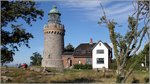 Der Leuchtturm Hammeren Fyr im Norden Bornholms war nur von 1872 bis 1900 in Betrieb. Der Turm hat eine Höhe von 21 m. Wegen seiner Lage auf einer ca. 70 m hohen Anhöhe war das Feuer häufig wegen Nebel nicht zu sehen. Ein Neubau - Hammer Odde - wurde an der Küste als Ersatz gebaut. 24.08.2016