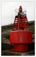 Leuchtboje am Besucherzentrum der Signalstation, Mizen Head - Irland County Cork