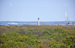 Świnoujście (Swinemünde). Blick auf dem 68 Meter Hohe Leuchtturm Katarina Morsch vom Hochbunker »Goeben«. Aufnahme: 7. Mai 2016.