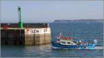 Die TORQUAY BELLE luft den Hafen von Torquay an und passiert dabei das sdliche, grne Molenfeuer auf dem Haldon Pier. 29.05.2012