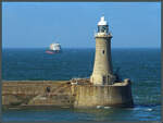 Der 1895 erbaute Tynemouth Pier mit seinem Leuchtturm markiert den Übergang vom Fluss Tyne in die Nordsee.