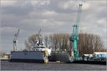 Bei der Lürssen Werft in Berne liegt das (Schwimm-) Dock 3. Am 23.03.2016 lag die Yacht HERMITAGE darin.
