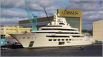 Die OMAR (Projektname, IMO 9661792) liegt am 23.03.2016 bei ihrer Bauwerft Lürssen in Bremen. Sie wird mit ihrer geschätzten Länge von 156 m zwar nicht die längste Yacht der Welt, aber mit einer GT/BRZ von ca. 15.500 die wohl größte Privatyacht der Welt. 